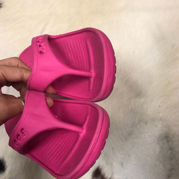 Crocs Classic Flip Girls Sandals - Picture 3 of 7